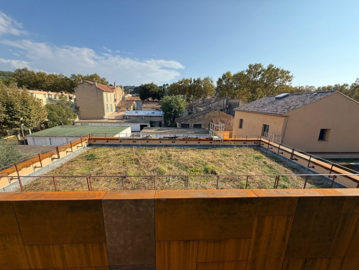 bardage en acier corten (avec garde-corps) terminé vue du haut
