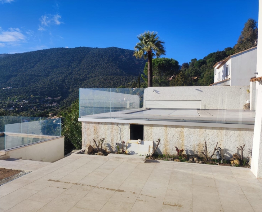 verre&transparence_riviera_garde_corps_en_verre_sur_mesure_cavalaire_sur_mer_3